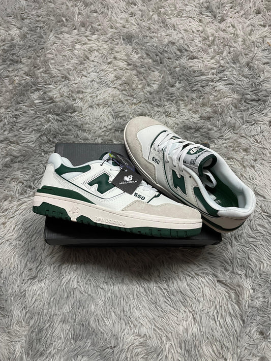 New Balance 550 blancas y verdes