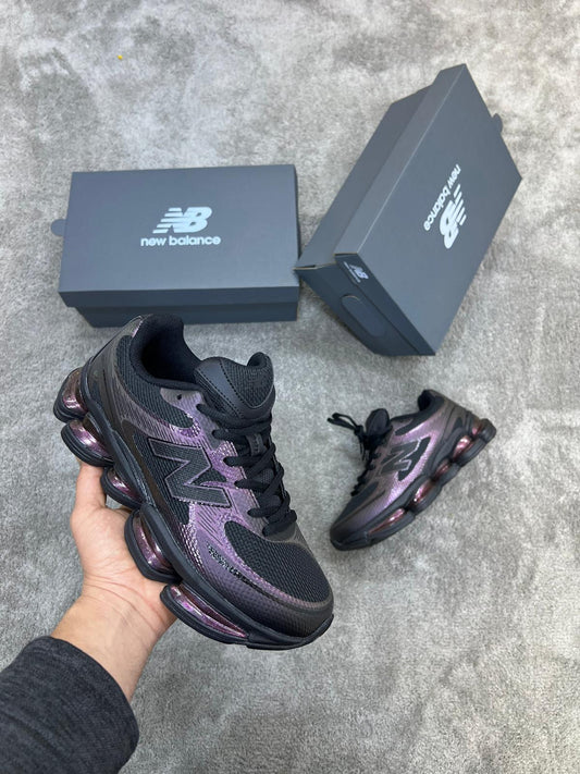 New Balance 2000 negras y moradas