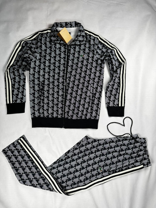 Chandal lacoste negro y gris logo verde lineas blancas