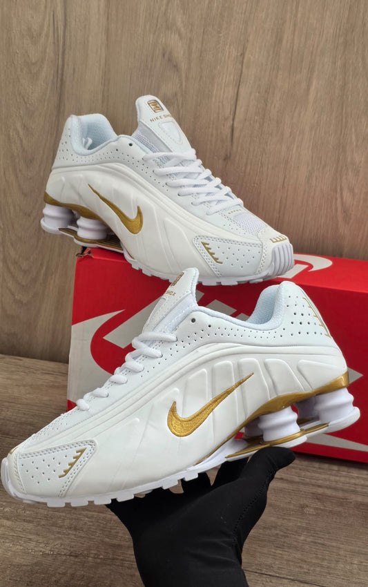 Shox r4 blanca logo oro