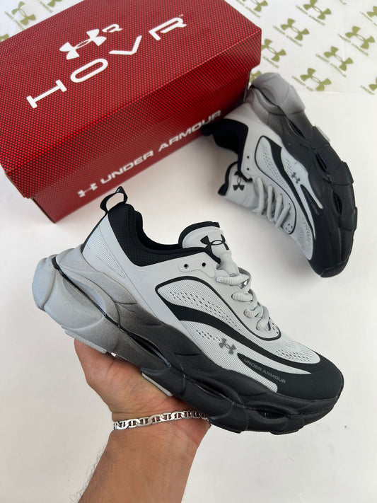 UNDER ARMOUR UA HOVER REACTOR grises detalles negros