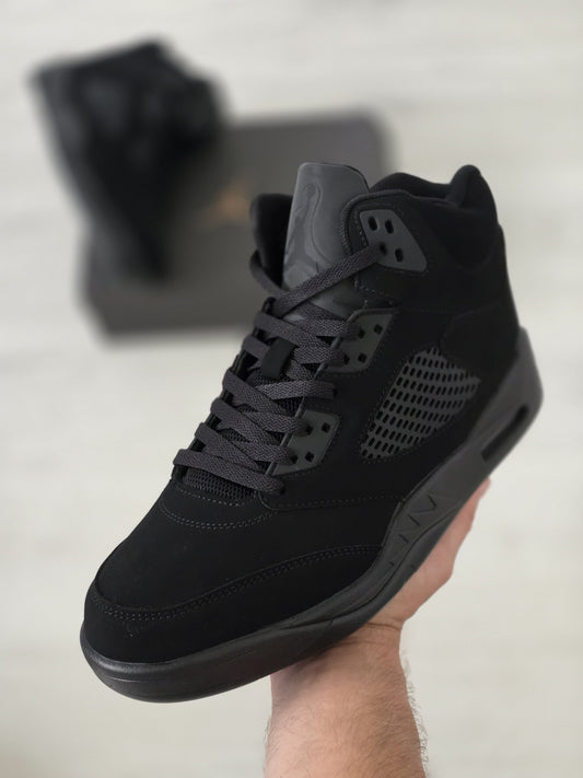 Jordan 5 negra logo negro