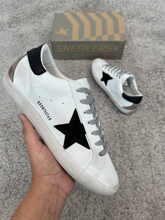 GOLDEN GOOSE BLANCAS LOGO NEGRO