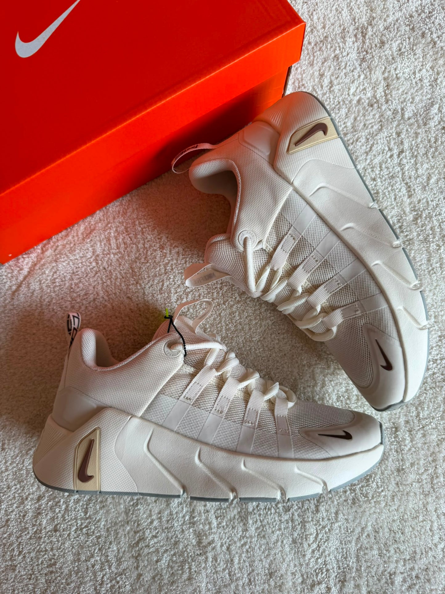 Nike Free Metcon 7 crema logo marron