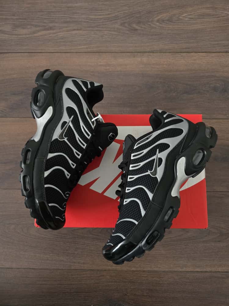 Tn negro plata reflectivo