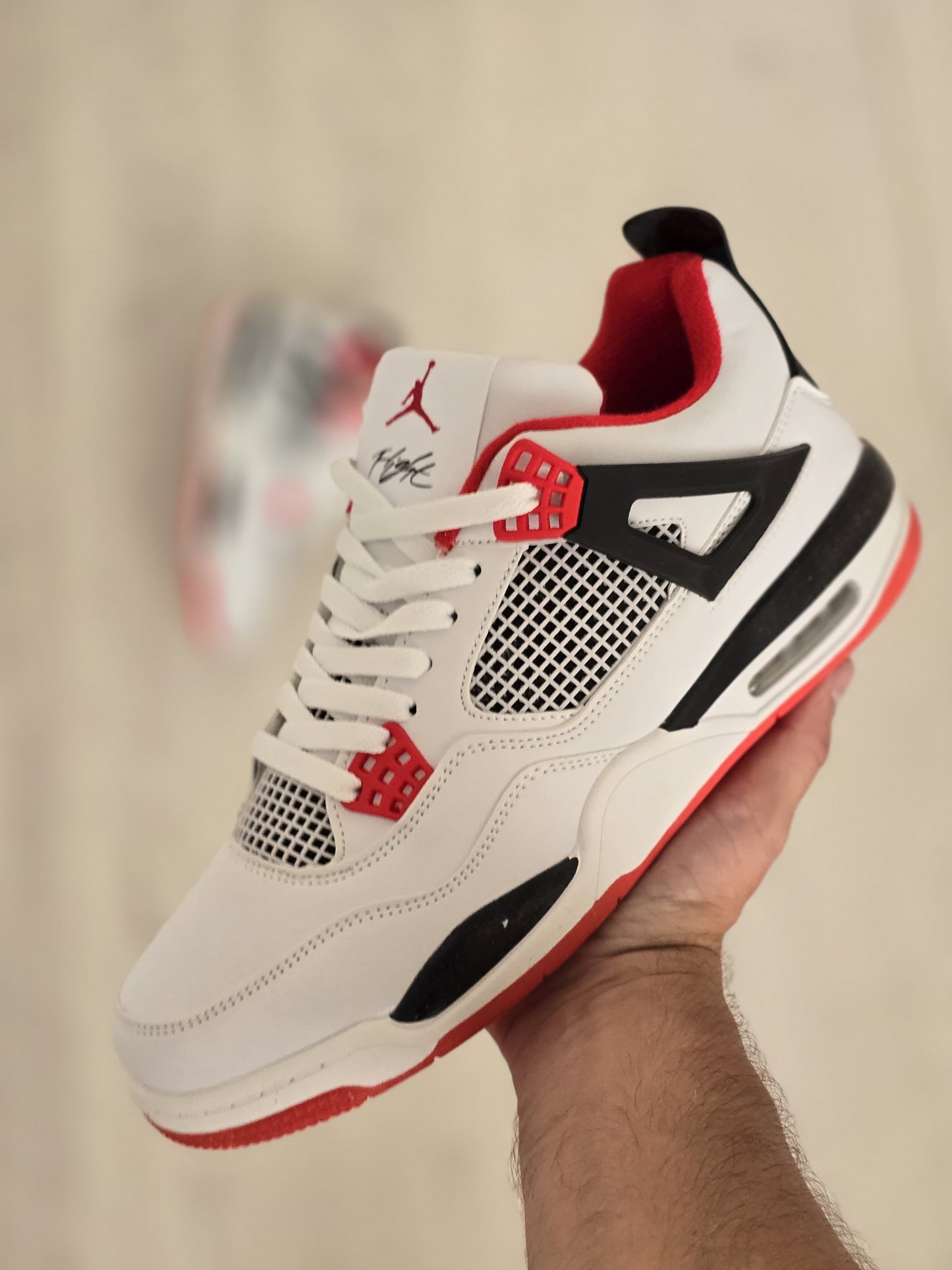 Jordan 4 blanca roja