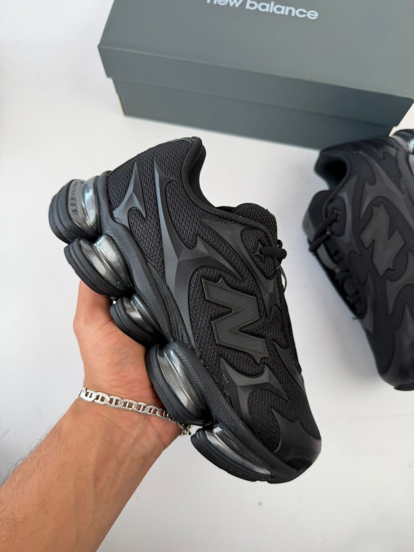 New Balance 2000 negras