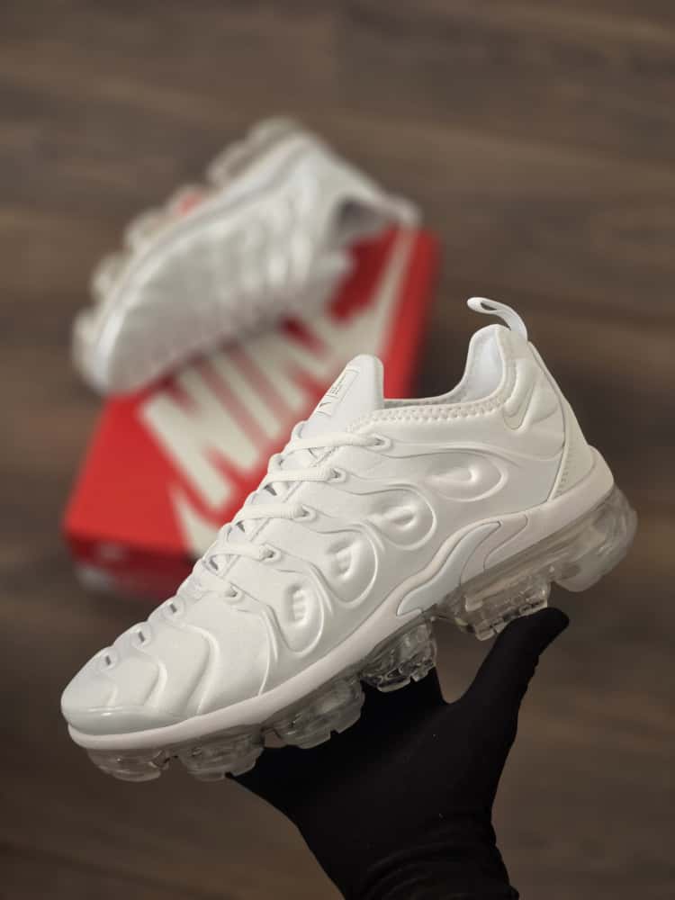 Vapormax plus blanca