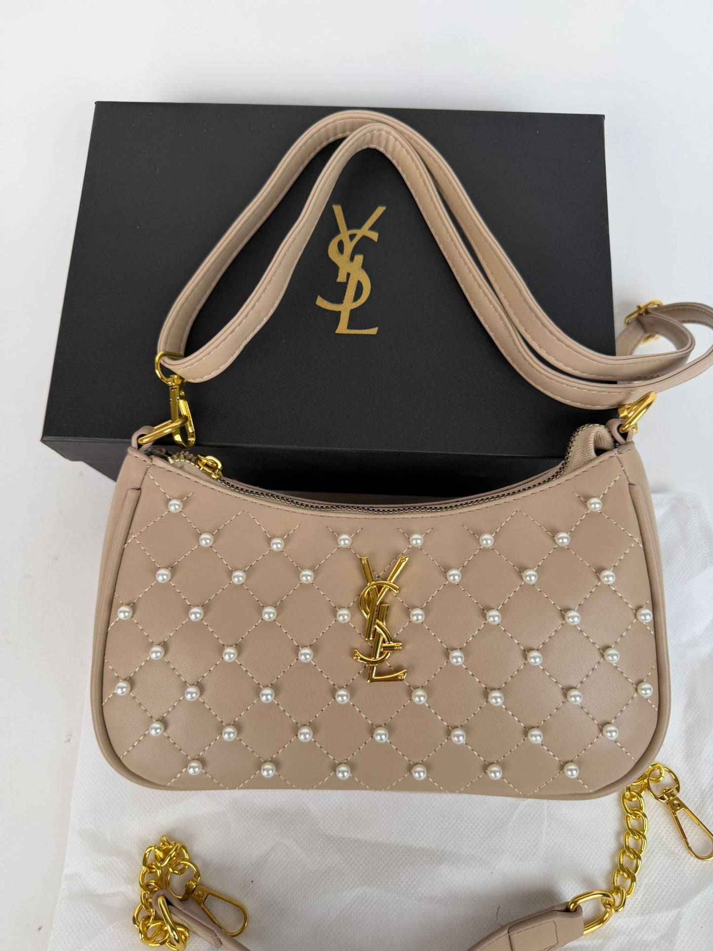 Bolso YSL beige logo dorado detalles blancos