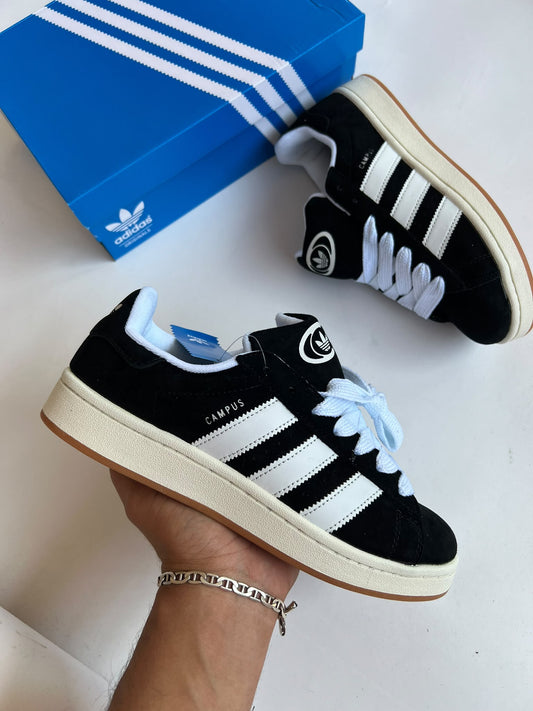 Adidas campus negro logo blanco