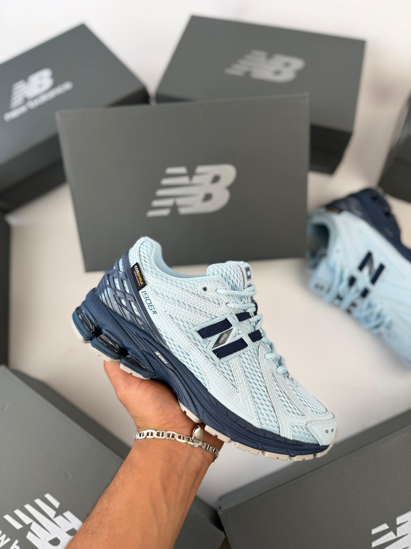 New Balance 1906R azules y grises