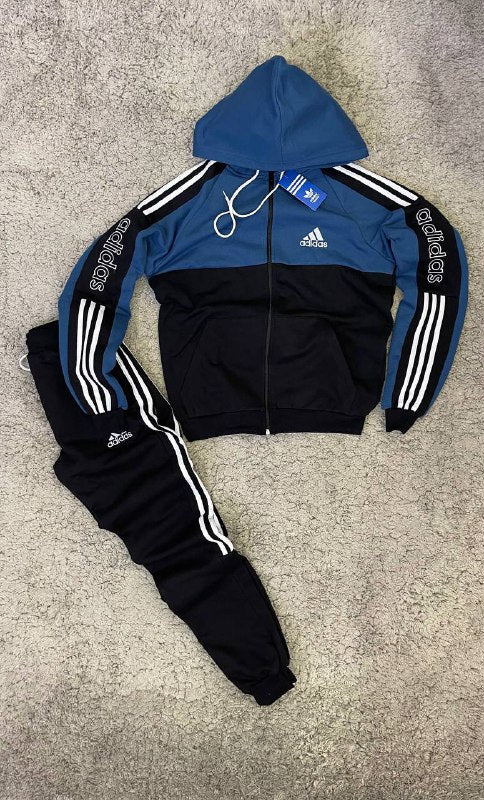 CHANDAL ADIDAS NEGRO Y AZUL MARINO LOGO BLANCO