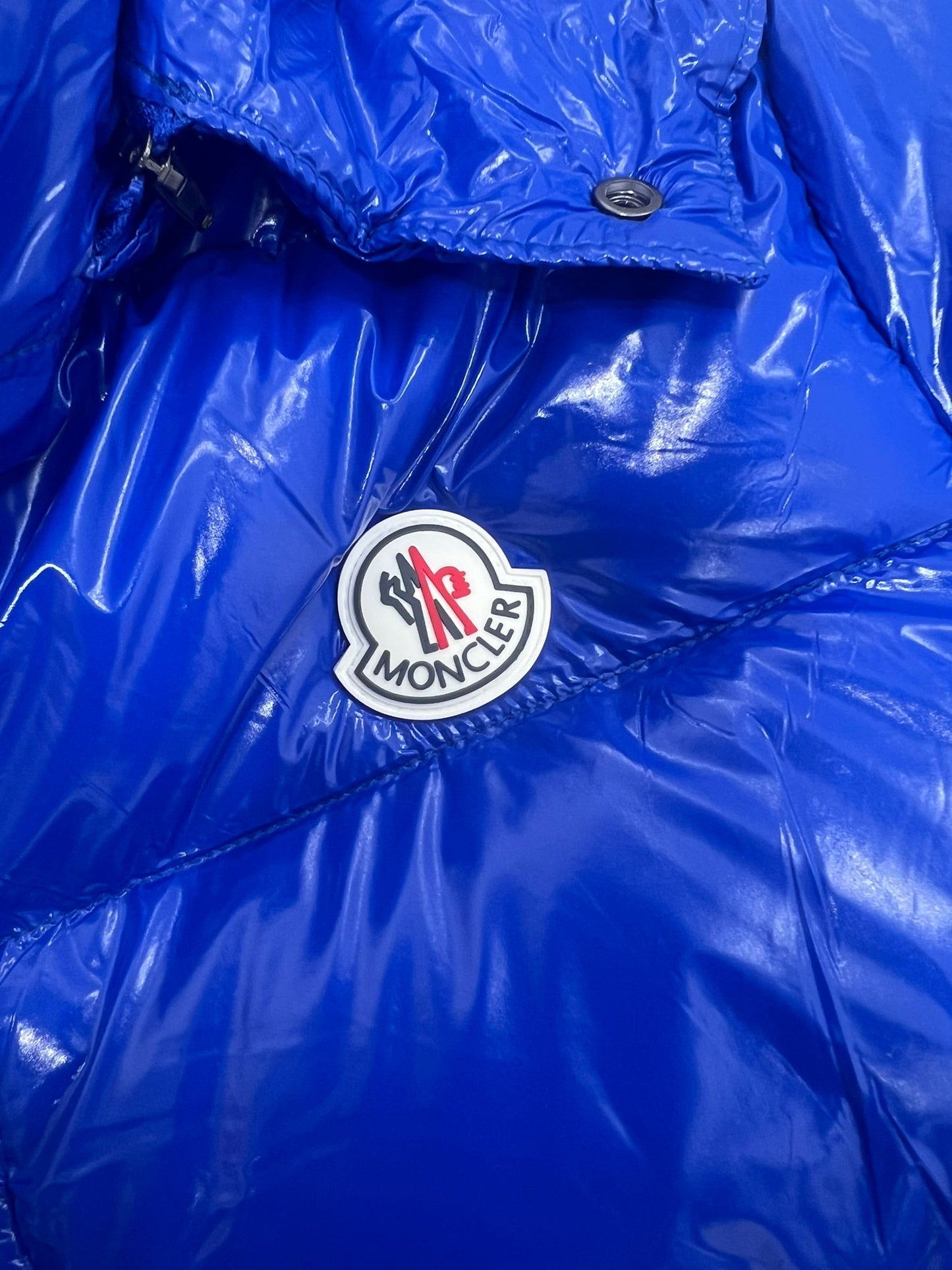 Chaqueta MONCLER azul con gorro