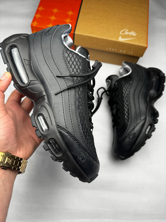 Air max 95 negras x Corteiz logo negro