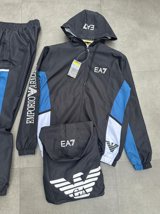 Chandal ARMANI negro logo blanco detalles azules