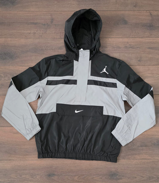Chaqueta Cortavientos jordan negra reflectante