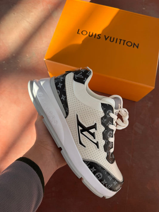 LV Trainer negras y blancas logo gris
