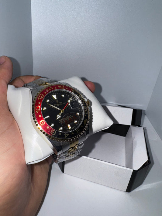 RELOJ ROLEX NEGRO DETALLES ROJOS Y DORADO Y PLATEADO