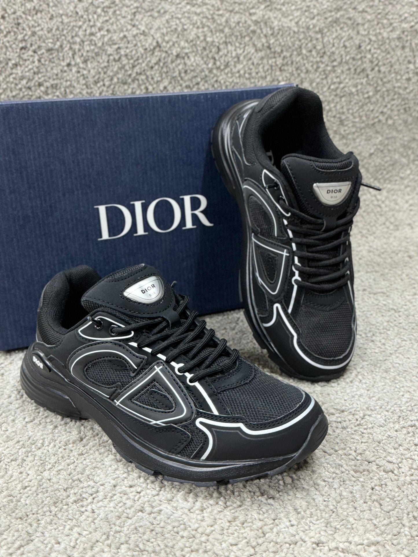 Dior b30 negras detalles blancos