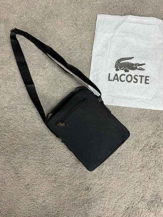 Bolso Lacoste negro logo negro