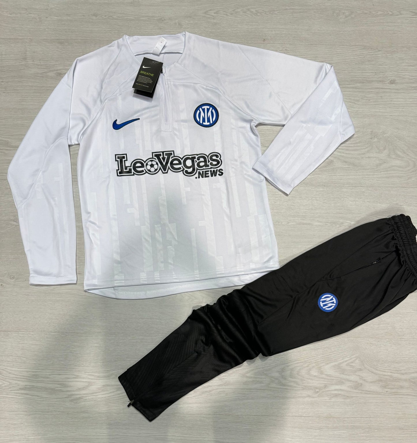 Chandal Inter de milan blanco logo azul