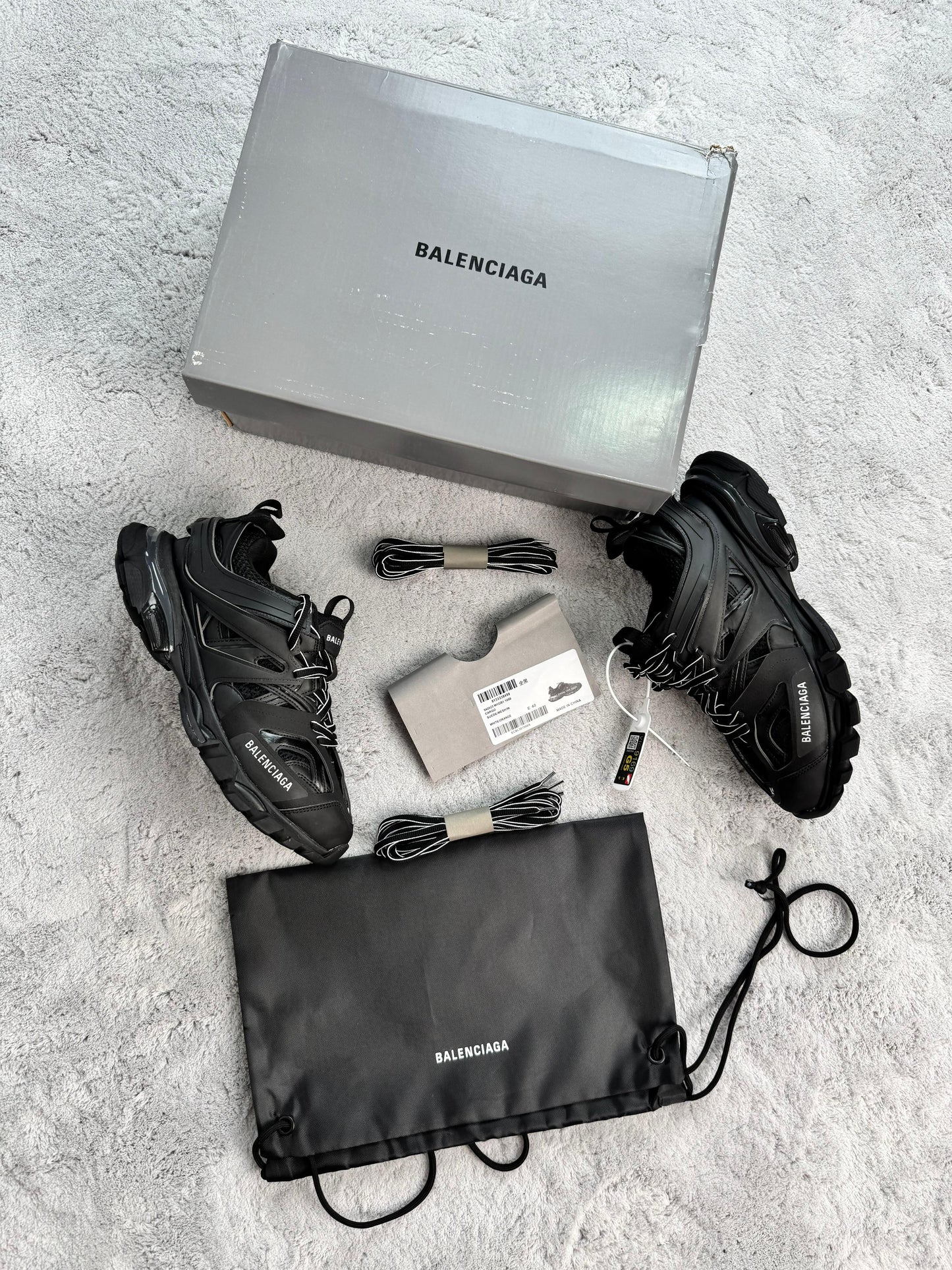 Balenciaga Track negras logo blancp