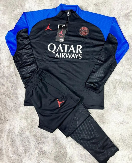 Chandal psg negro logo rojo detalles azules