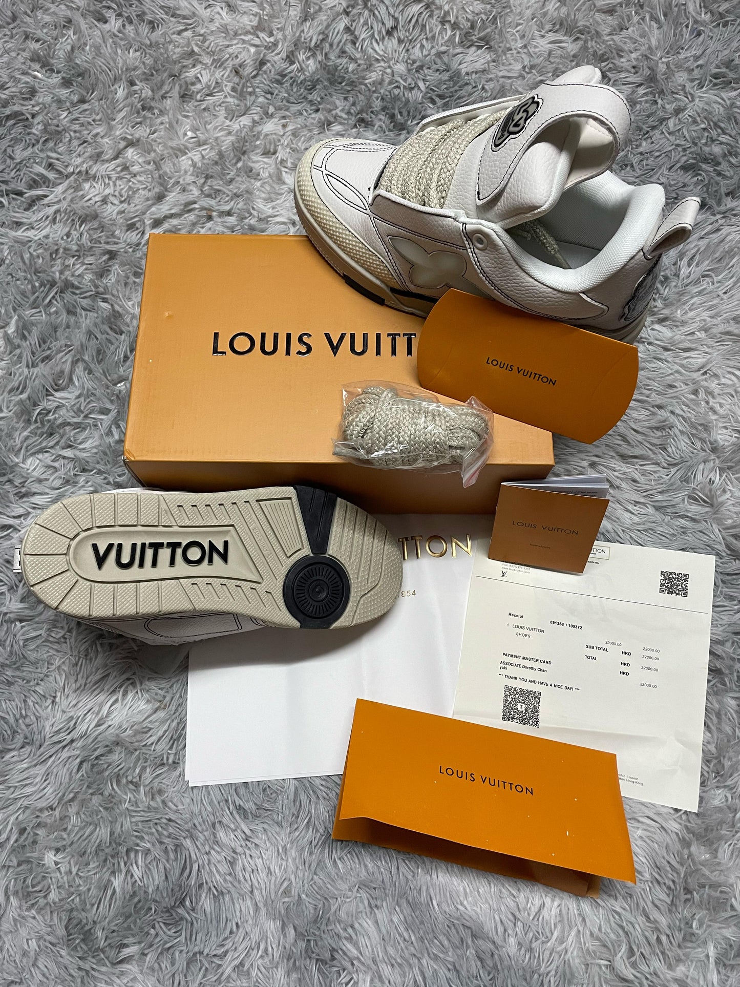 LV Skate beige y blanca