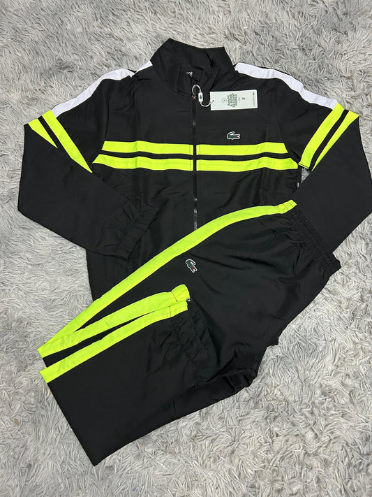 Chandal lacoste negro logo verde detalles fluor y blancas