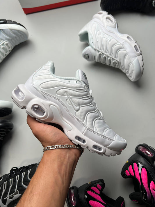 NIKE TN BLANCAS