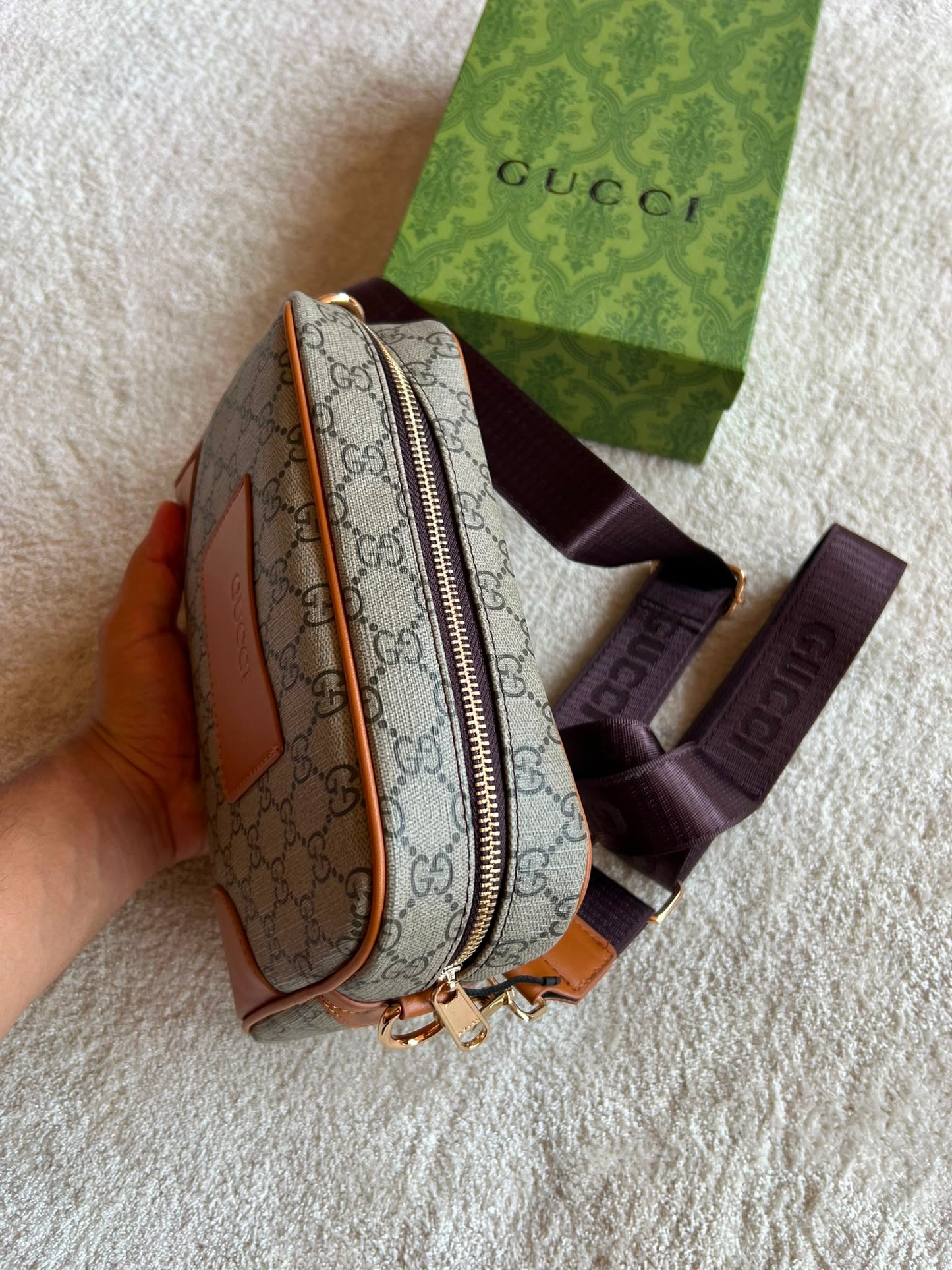 Bandolera Hombre Gucci detalles marrones