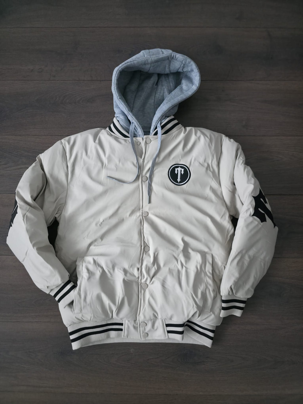Abrigo trapstar beige