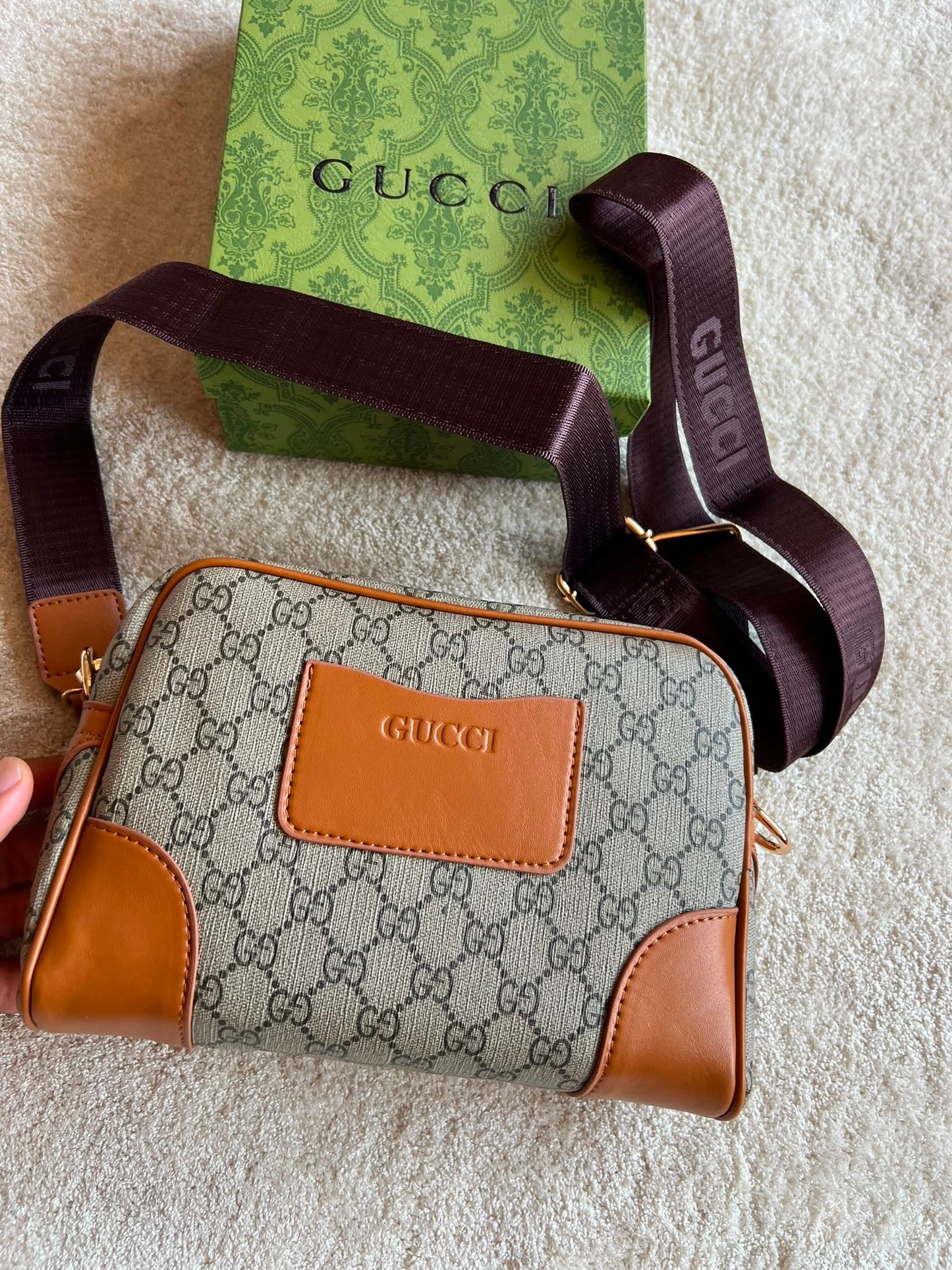 Bandolera Hombre Gucci detalles marrones