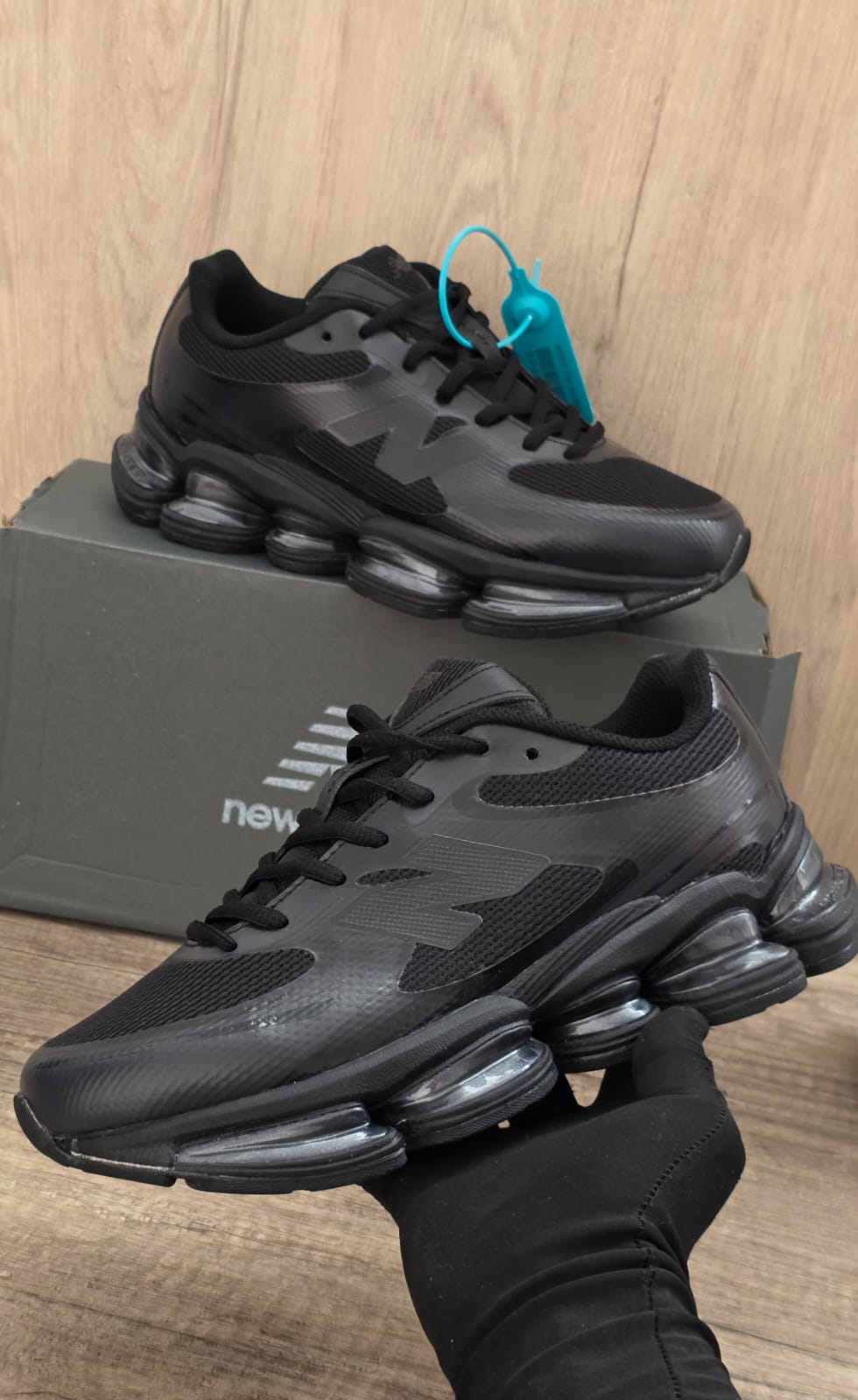 New balance 2000 negra