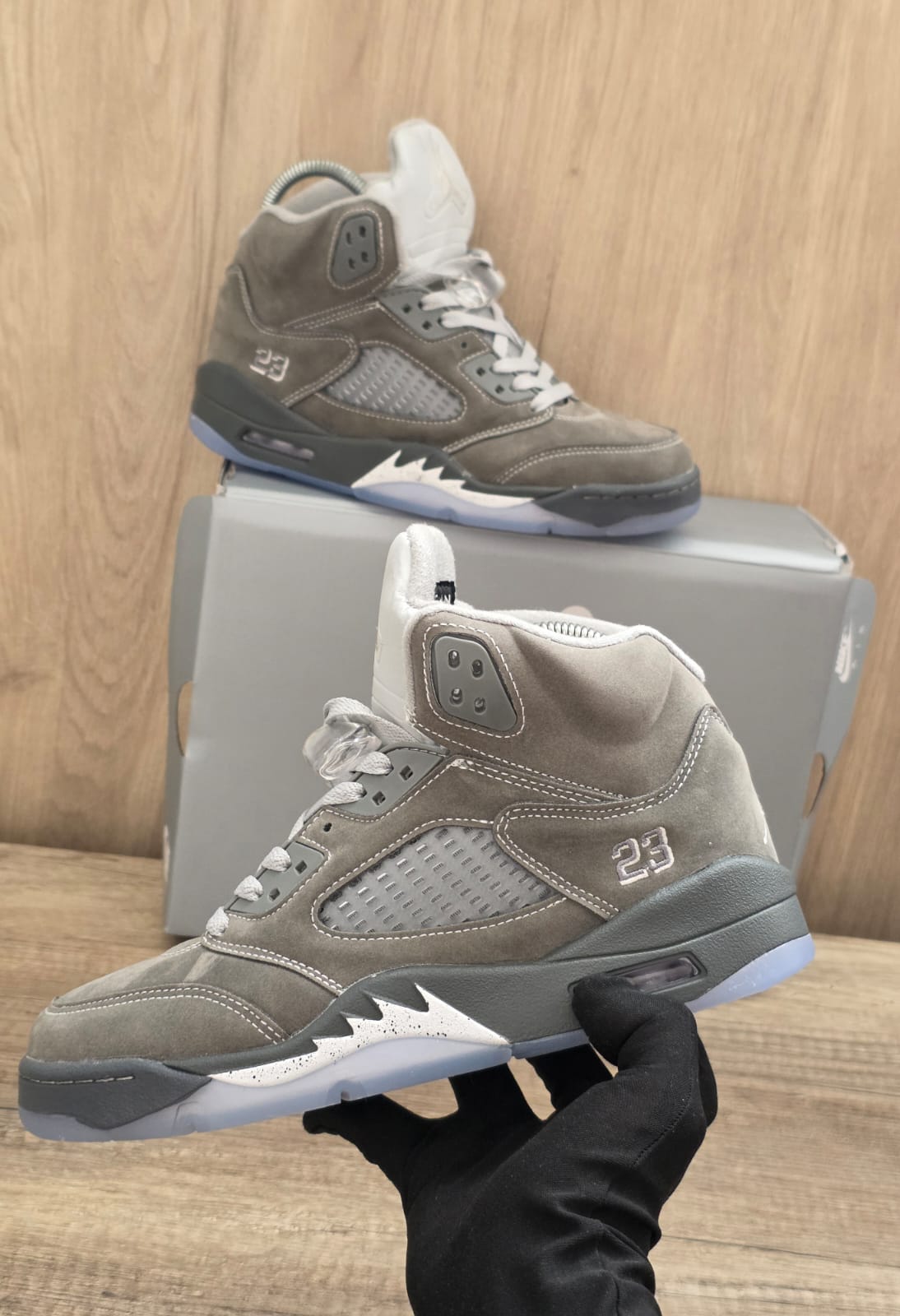 Jordan 5 gris