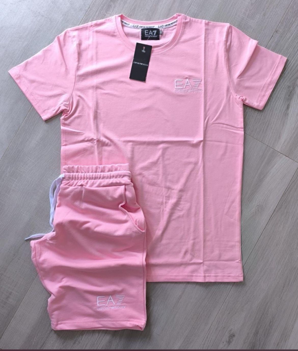 CONJUNTO ARMANI ROSA LOGO BLANCO