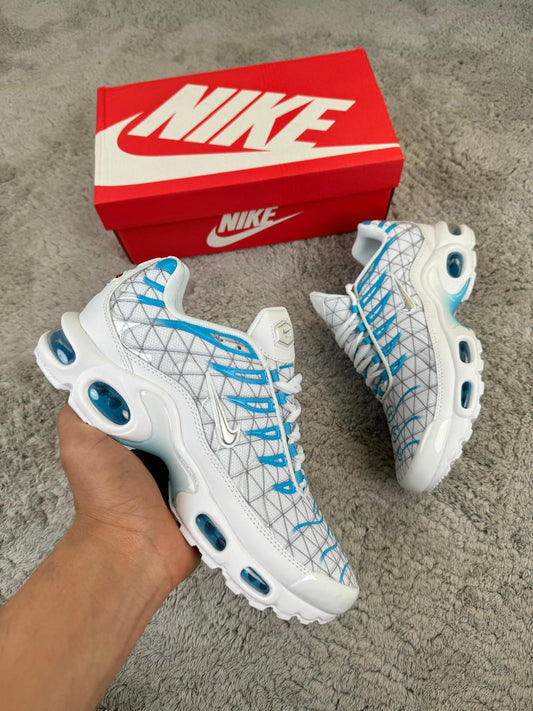 Tn blancas logo plateado detalles azules