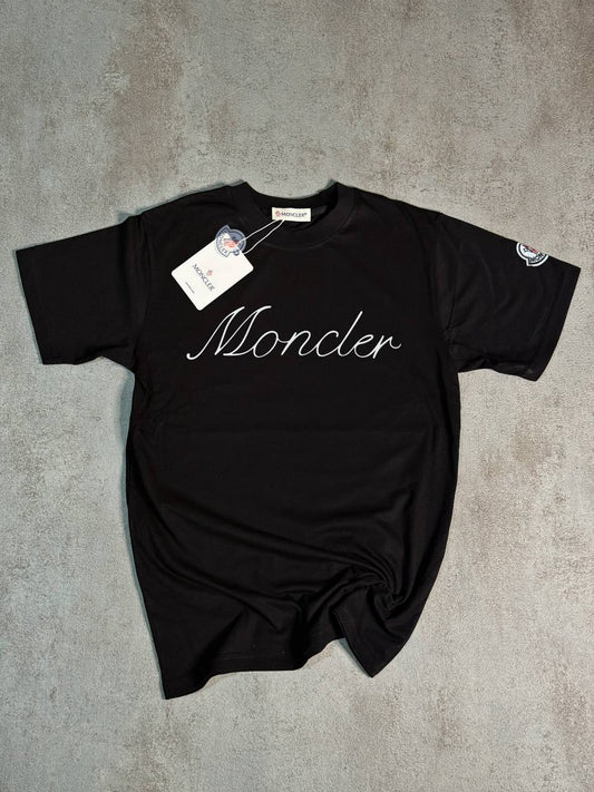 Camiseta Moncler negro logo blanco cursiva
