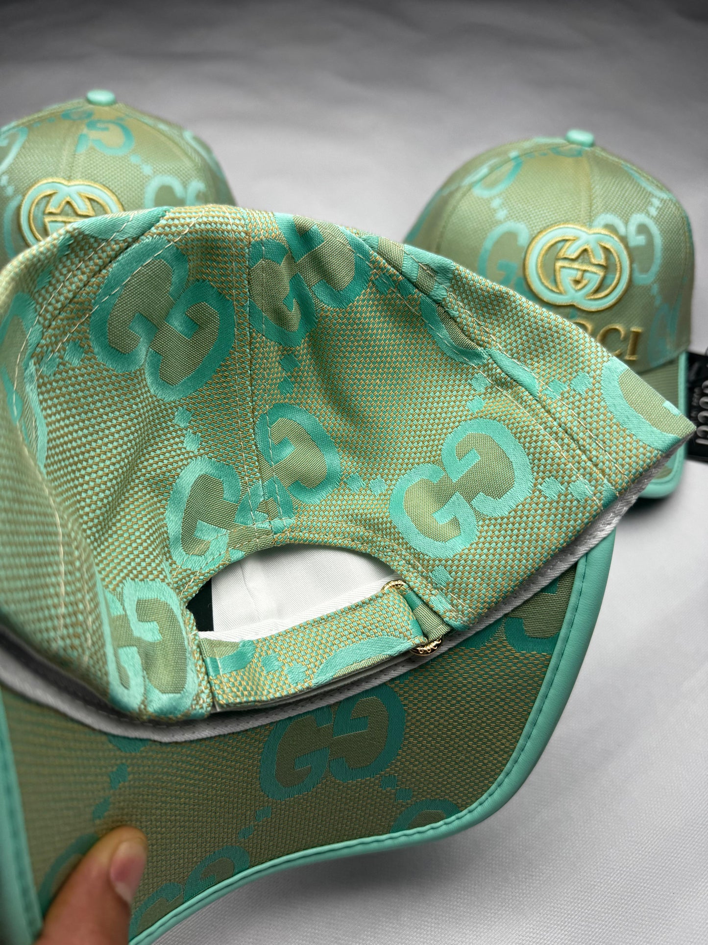 Gorra gucci verde logo dorado