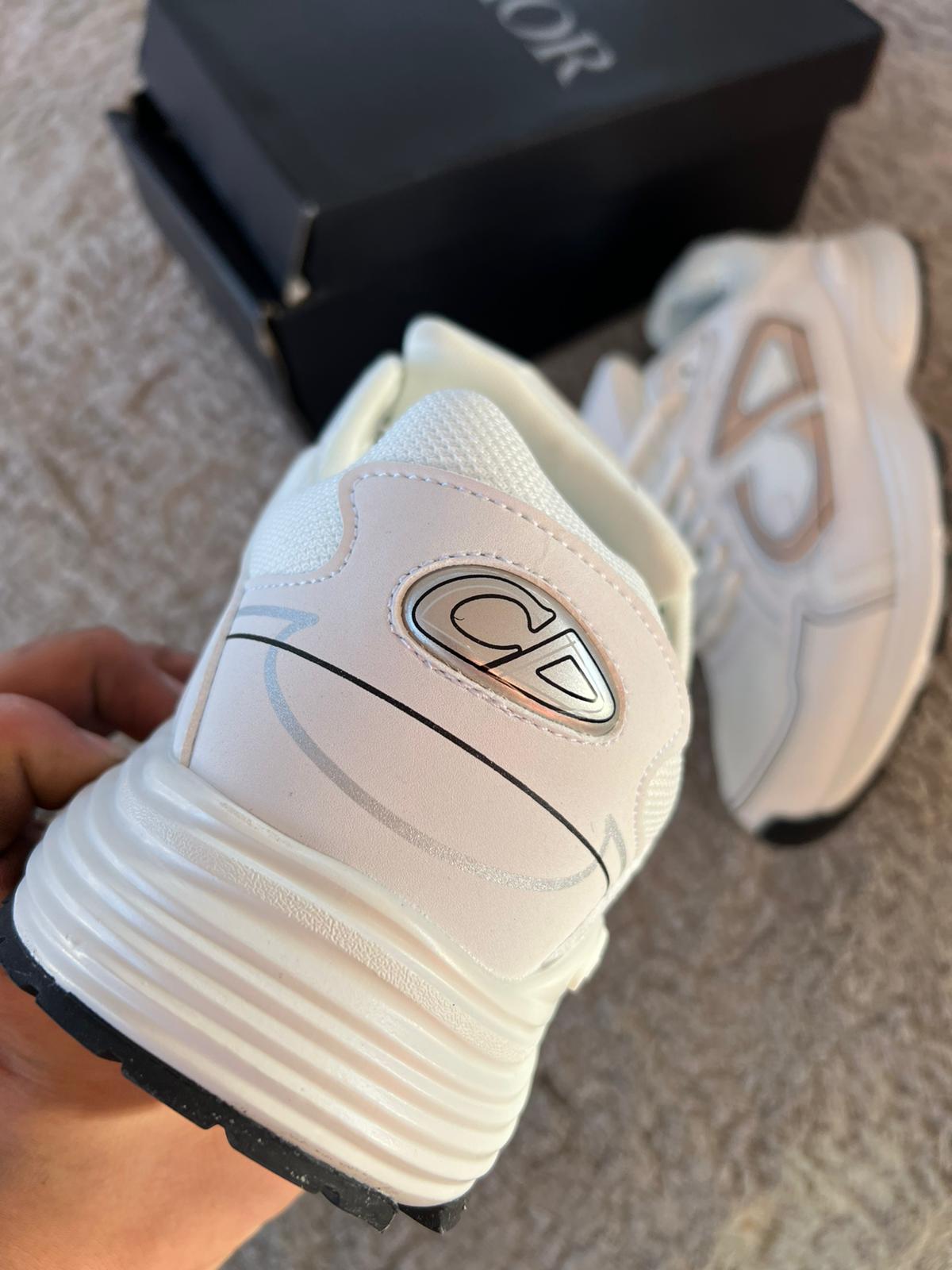 Dior B30 blancas detalles negros