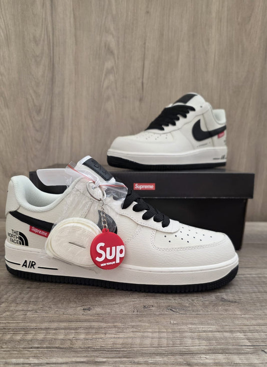 Force blanca logo negro supreme x the north face