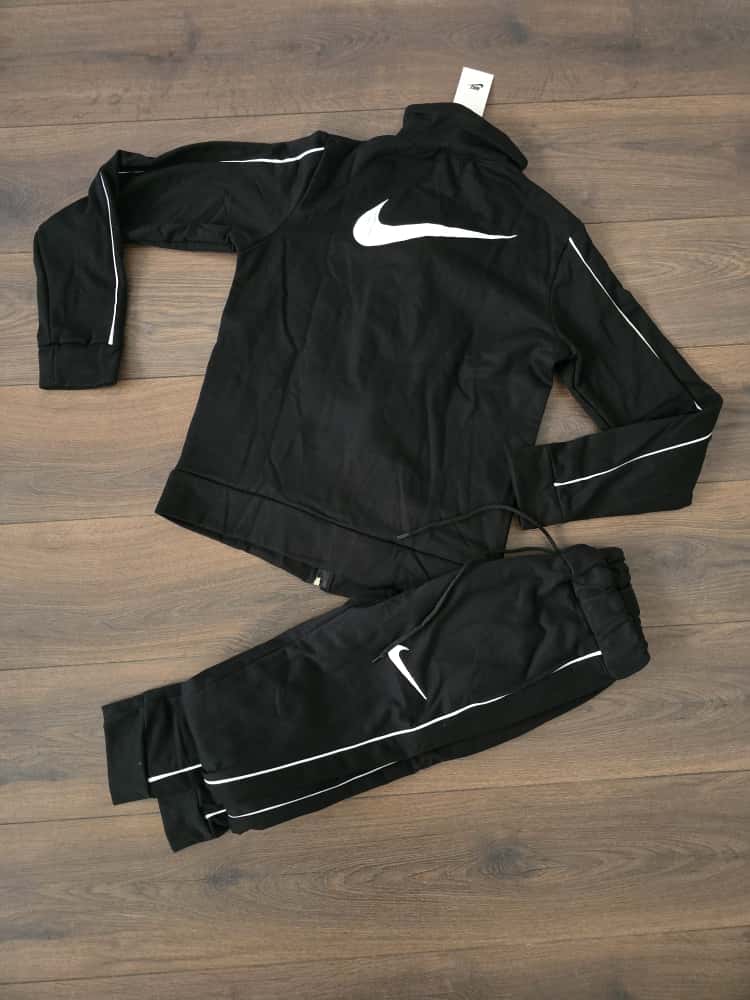 Chandal nike negro logo grande espalda
