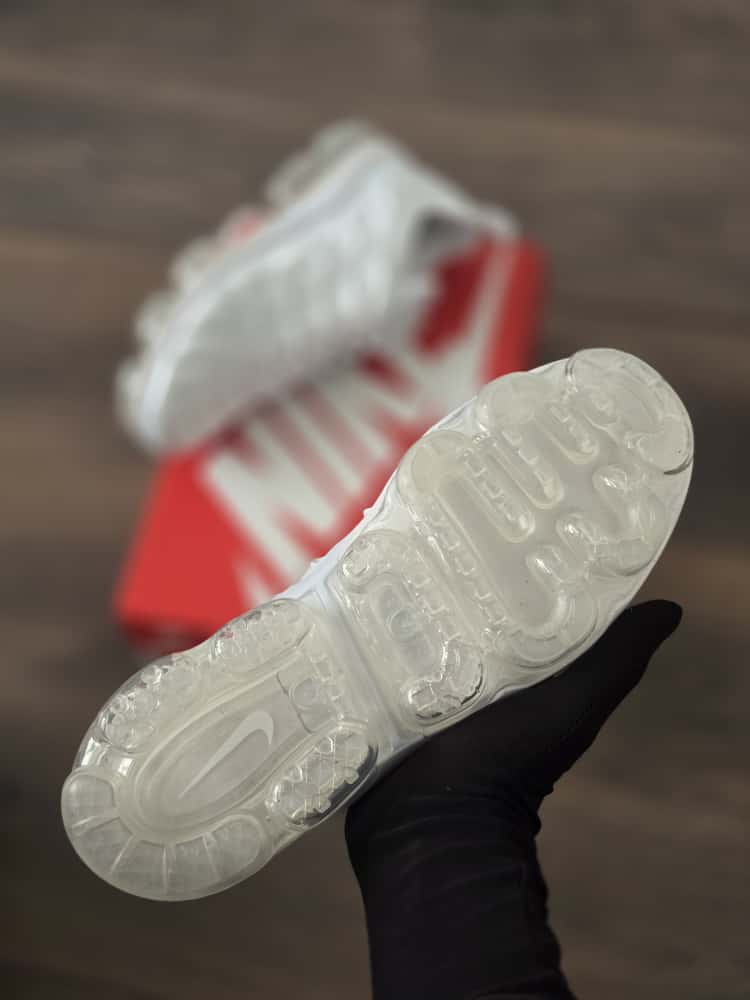 Vapormax plus blanca