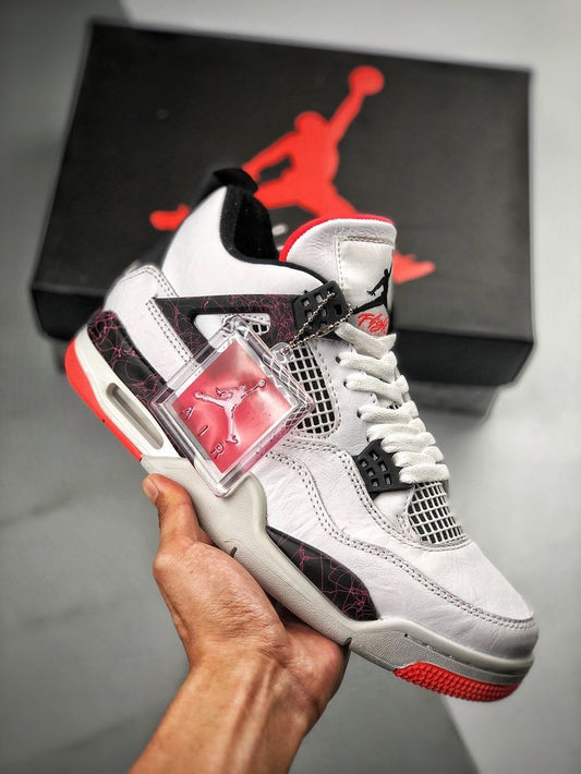 JORDAN 4 blancos detalles negros y rojos