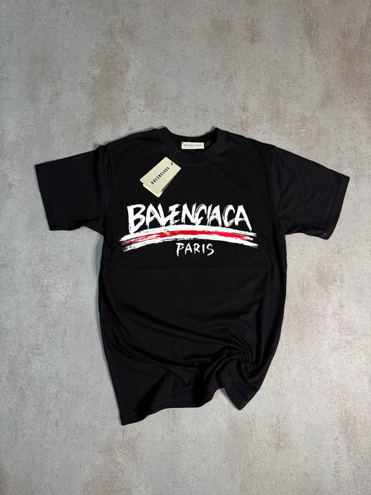 Camiseta Balenciaga negro logo blanco detalles rojos