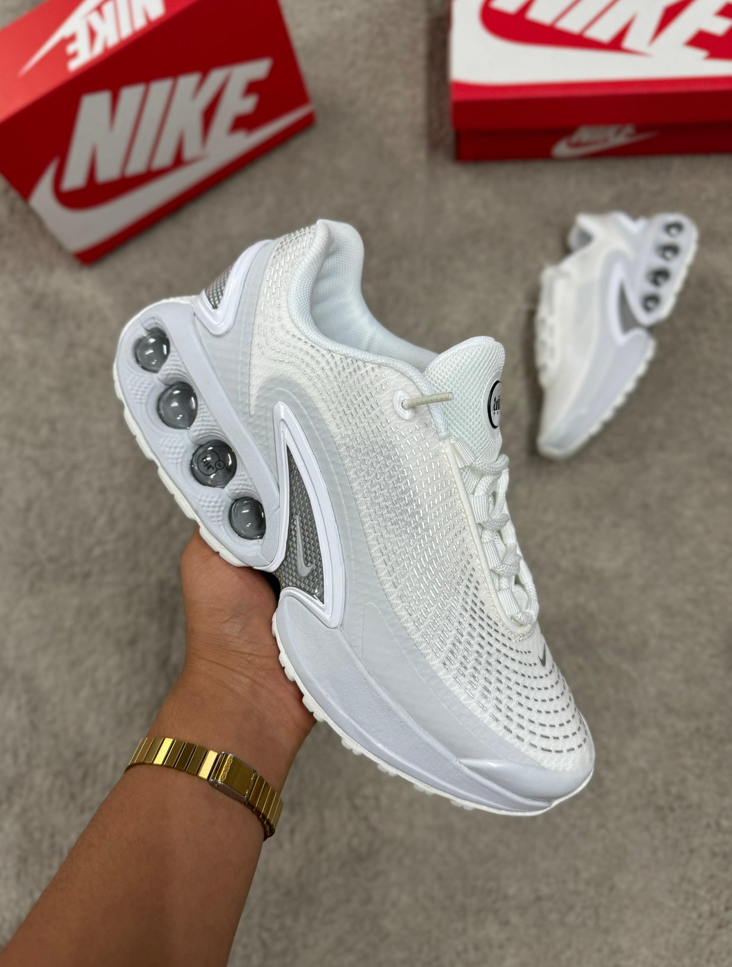 NIKE TN DN BLANCAS