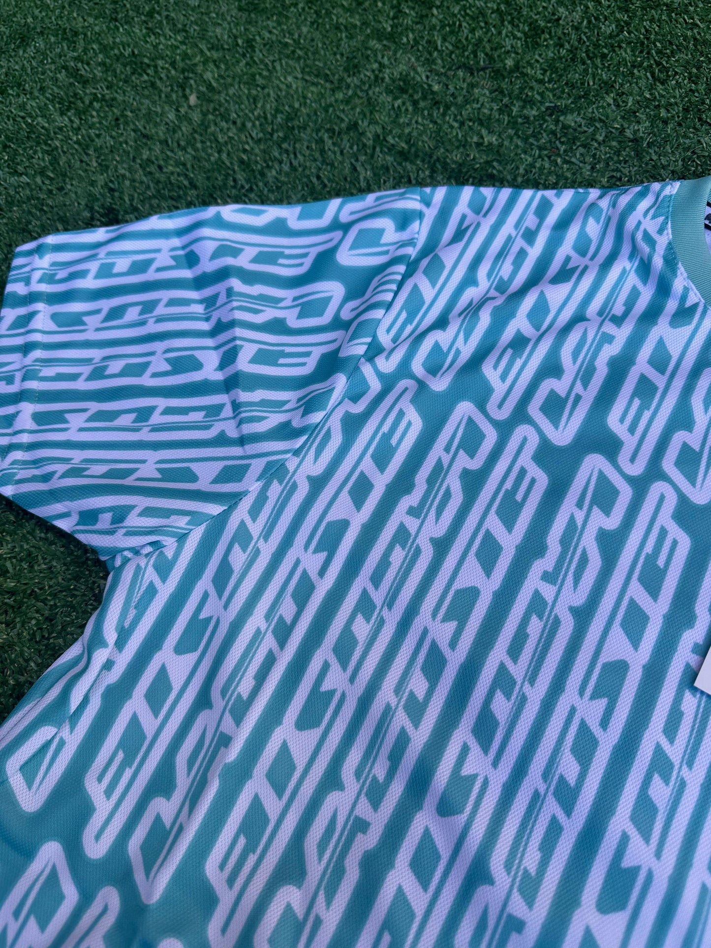 Conjunto corto lacoste azul y blanco logo verde