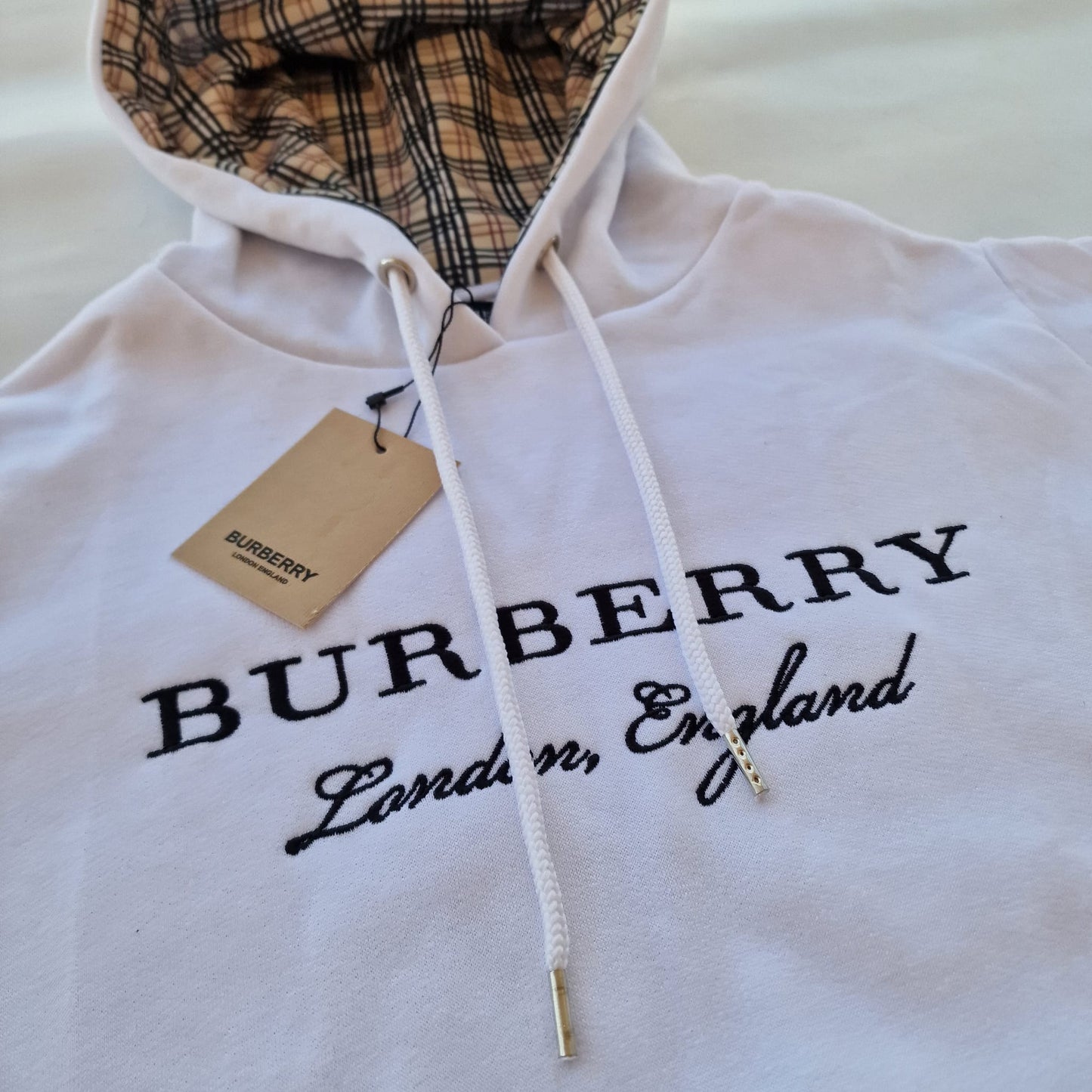 Sudadera BURBERRY blanca logo negro