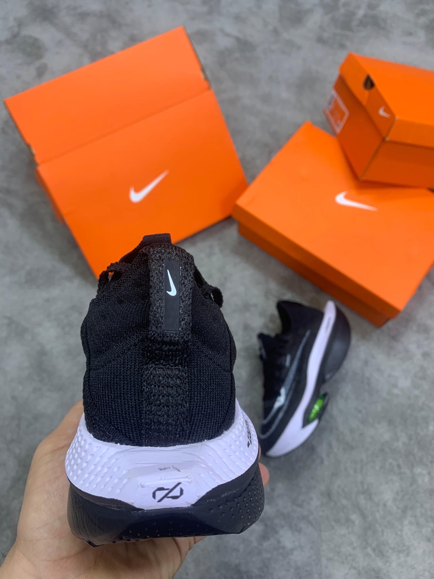 Nike Air Zoom Alphafly NEXT% 3 negras detalles blancos y verdes