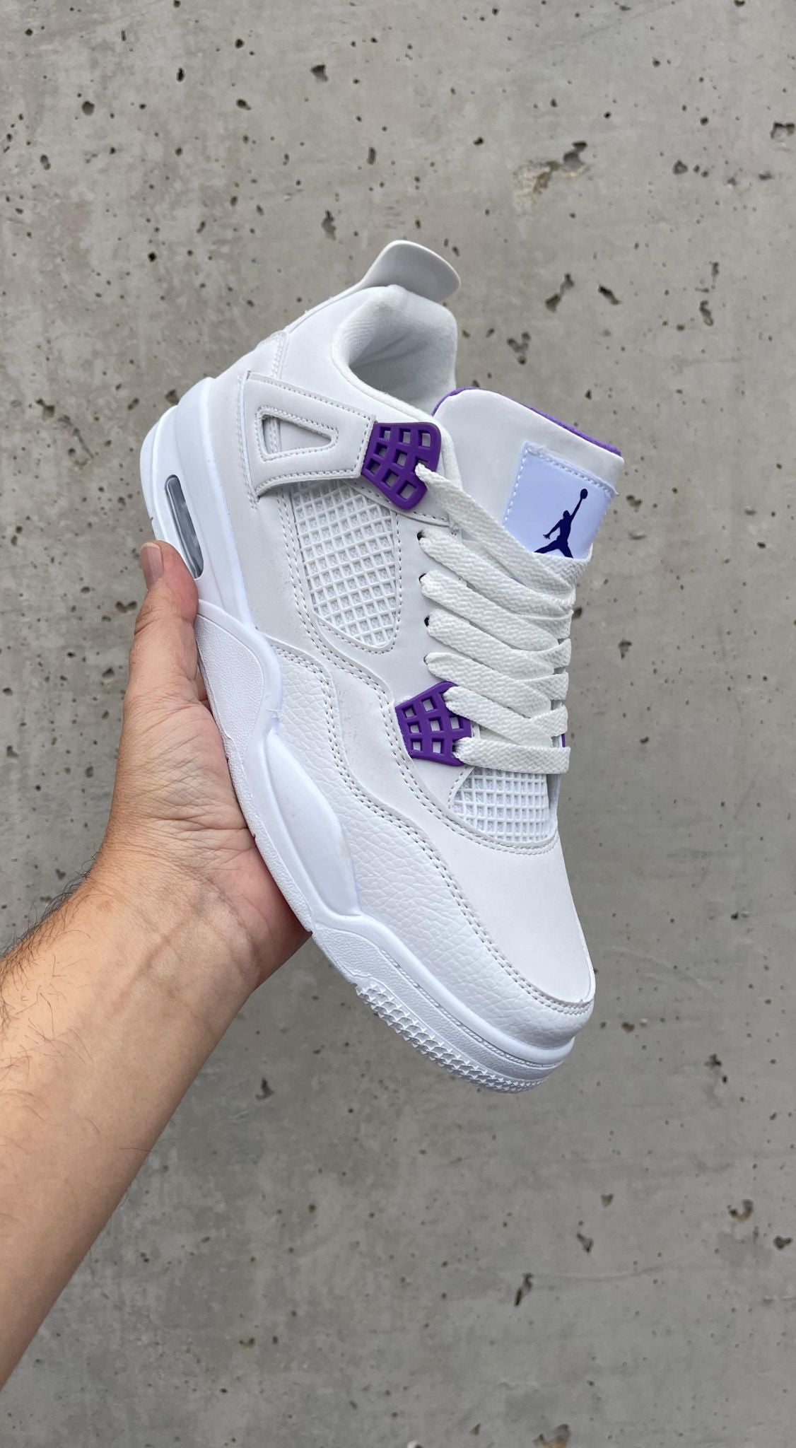 JORDAN 4 trabilla lila